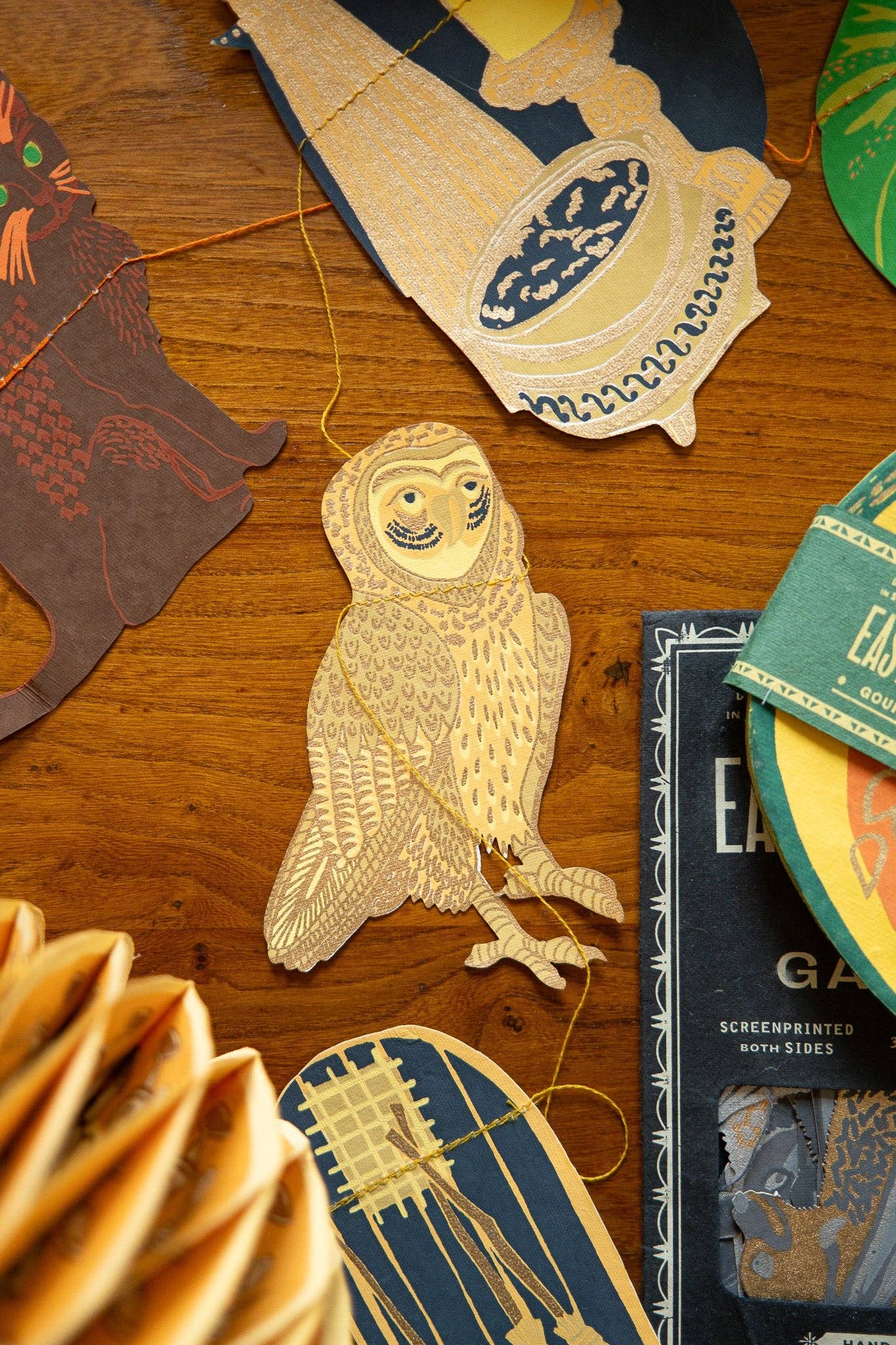 Dancing Skeletons – Paper Ornaments (East End Press)