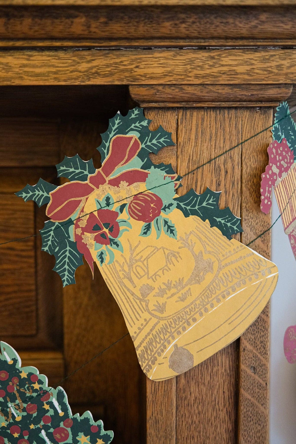 Traditional Christmas – Sewn Garland (East End Press)