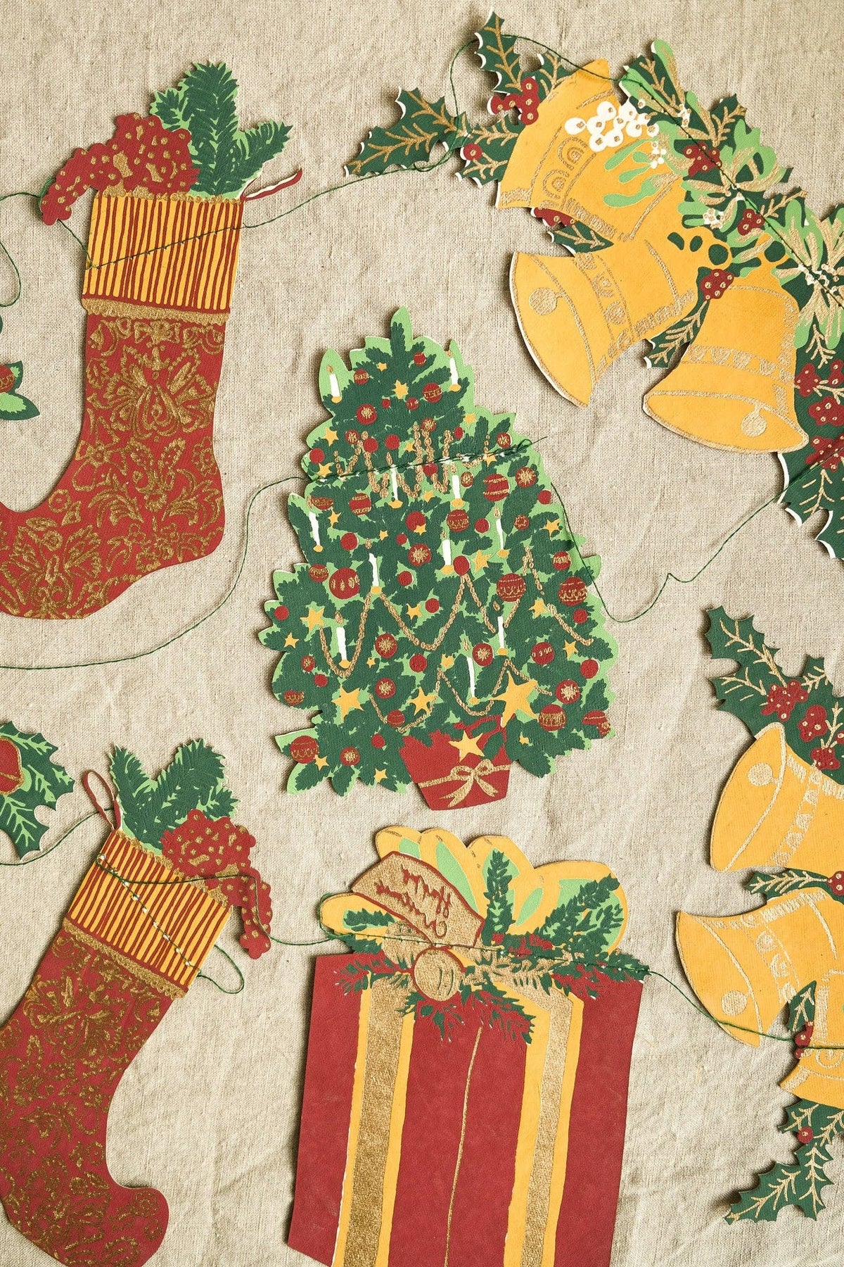 Traditional Christmas – Sewn Garland (East End Press)